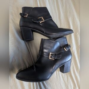 Woman’s G. H. Bass Black Boots Size 11M Gold Hardware